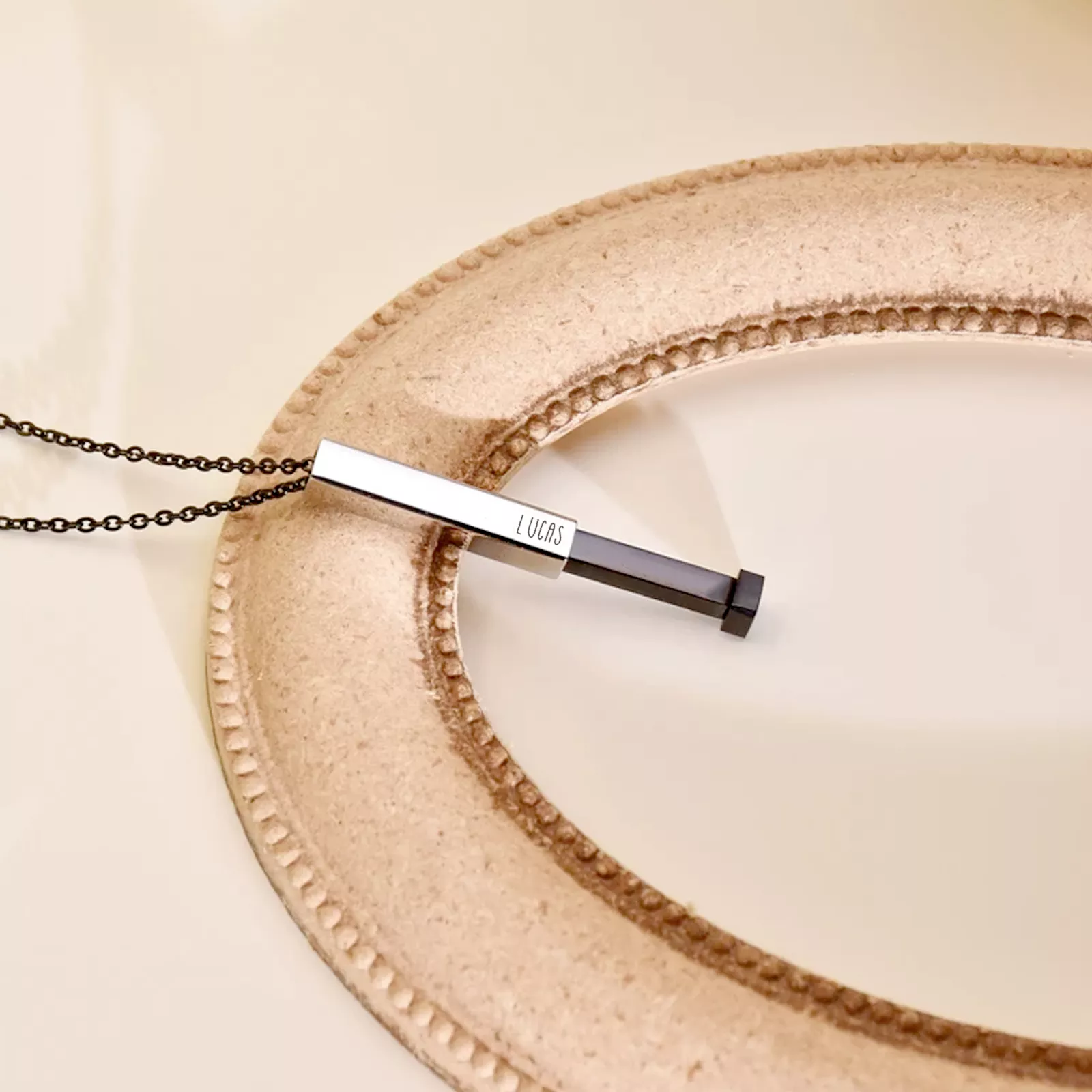 Schwarzes Edelstahl Halsband mit versteckter Botschaft (3 Stk.) - Image 2