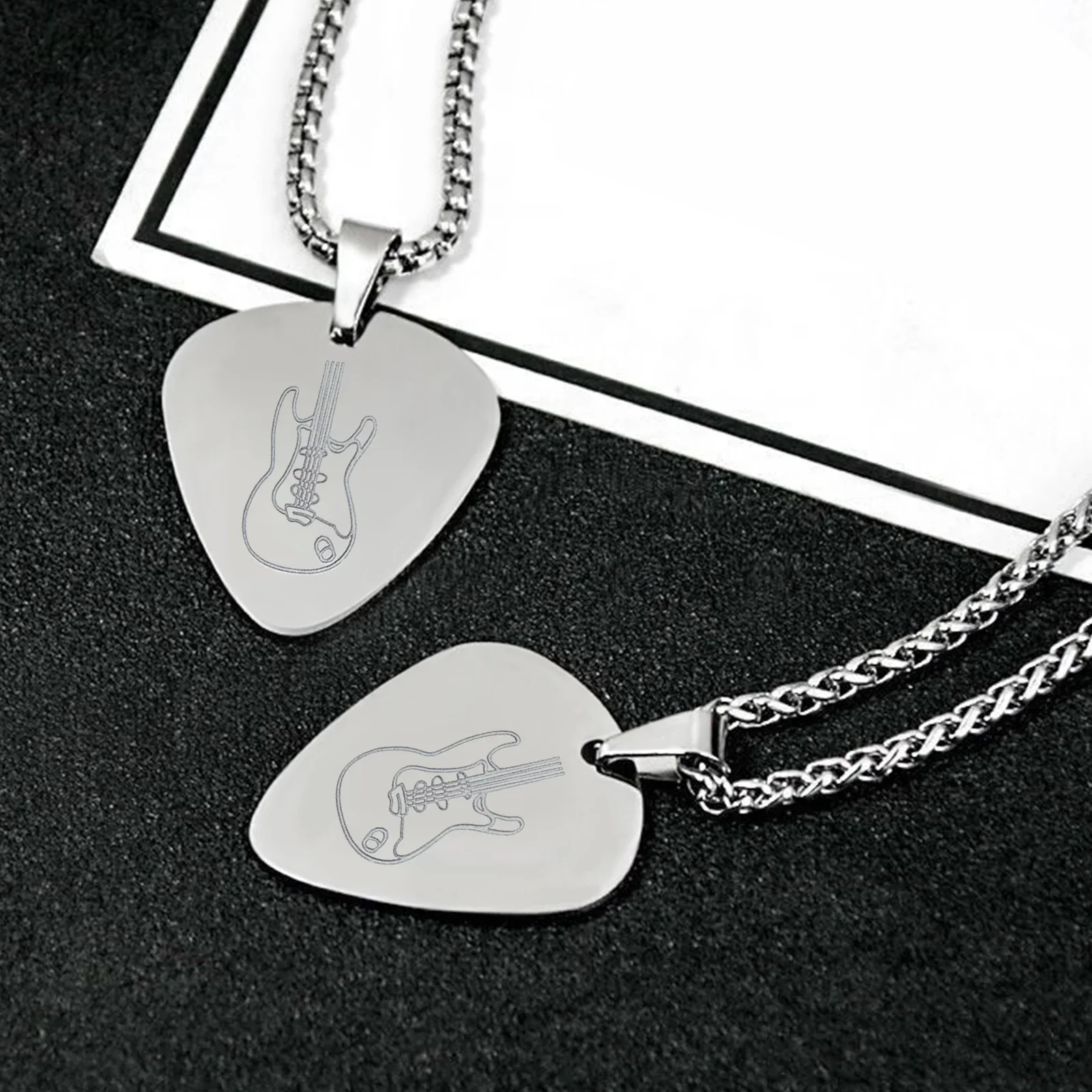 Gitarrenplektrum-Anhänger aus Edelstahl (10 Stk.) - Image 2